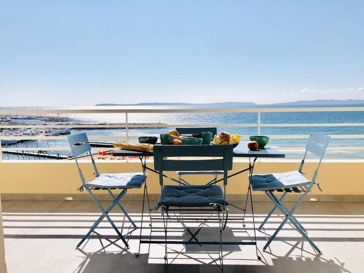 T3 Front De Mer Dernier Etage Vue Mer Petit Havre De Paix Pour Vos Vacances Emplacement Unique Vue Mer Panoramique A 180 Degres Pour Ce T3 En Face De La Plage Front De Mer Vue Sur Les Iles 5 Et Dernier Etage Avec Ascenseur Le Lavandou Esterno foto
