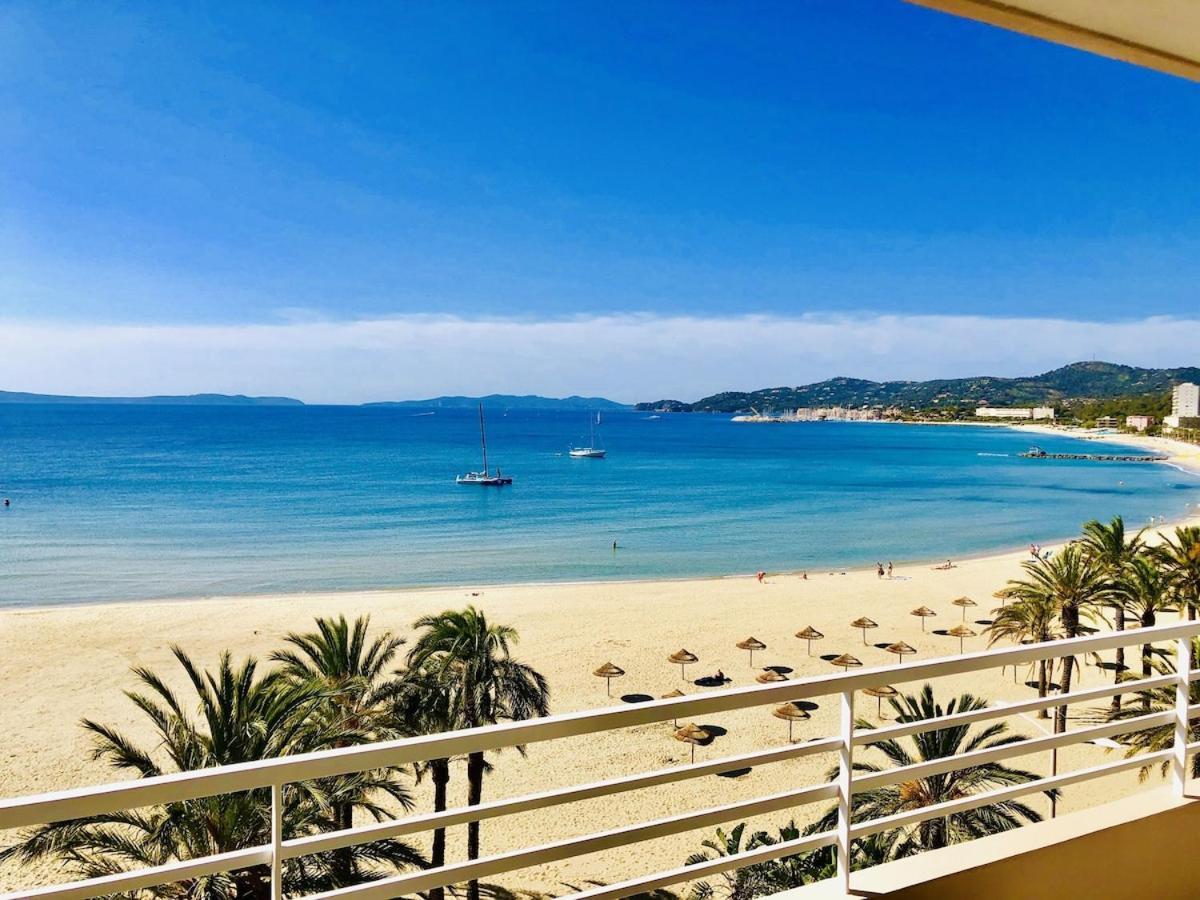 T3 Front De Mer Dernier Etage Vue Mer Petit Havre De Paix Pour Vos Vacances Emplacement Unique Vue Mer Panoramique A 180 Degres Pour Ce T3 En Face De La Plage Front De Mer Vue Sur Les Iles 5 Et Dernier Etage Avec Ascenseur Le Lavandou Esterno foto