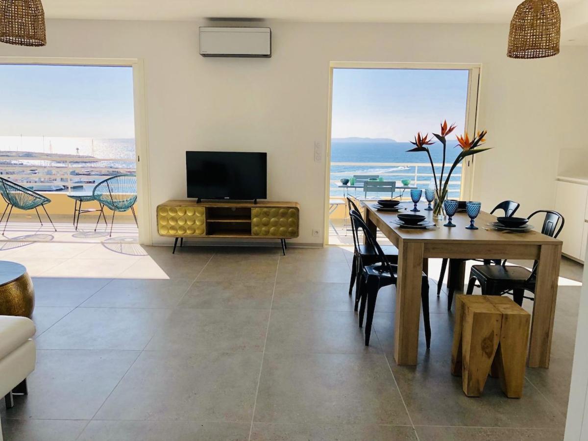 T3 Front De Mer Dernier Etage Vue Mer Petit Havre De Paix Pour Vos Vacances Emplacement Unique Vue Mer Panoramique A 180 Degres Pour Ce T3 En Face De La Plage Front De Mer Vue Sur Les Iles 5 Et Dernier Etage Avec Ascenseur Le Lavandou Esterno foto
