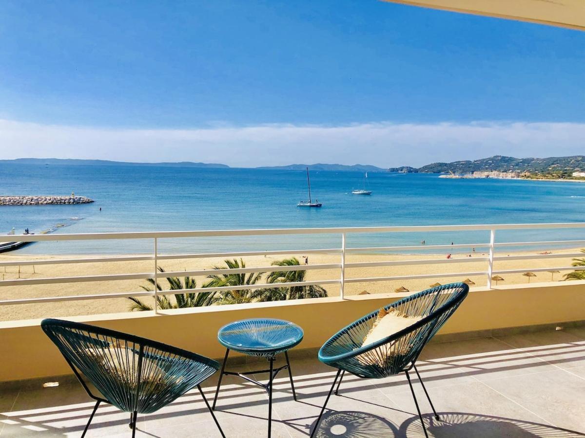T3 Front De Mer Dernier Etage Vue Mer Petit Havre De Paix Pour Vos Vacances Emplacement Unique Vue Mer Panoramique A 180 Degres Pour Ce T3 En Face De La Plage Front De Mer Vue Sur Les Iles 5 Et Dernier Etage Avec Ascenseur Le Lavandou Esterno foto